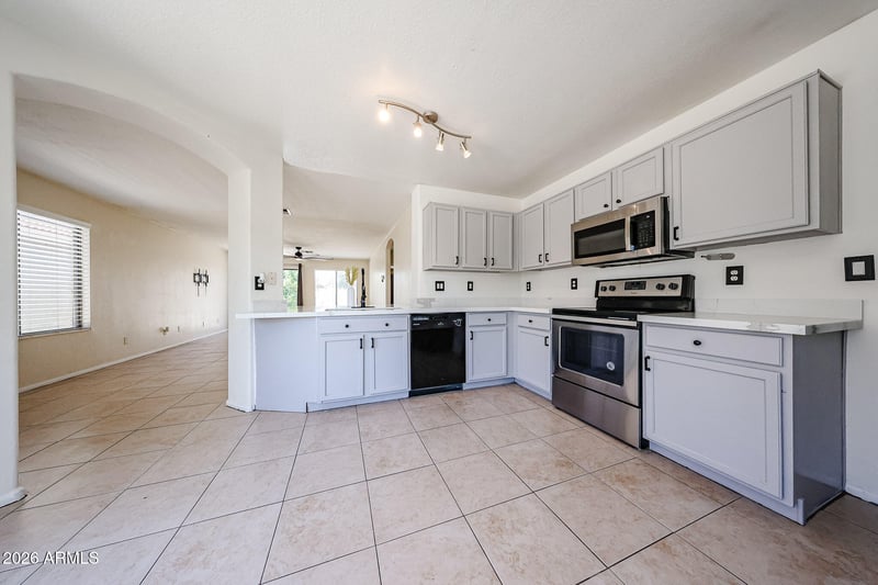 1098 E Nardini St, San Tan Valley, AZ 85140