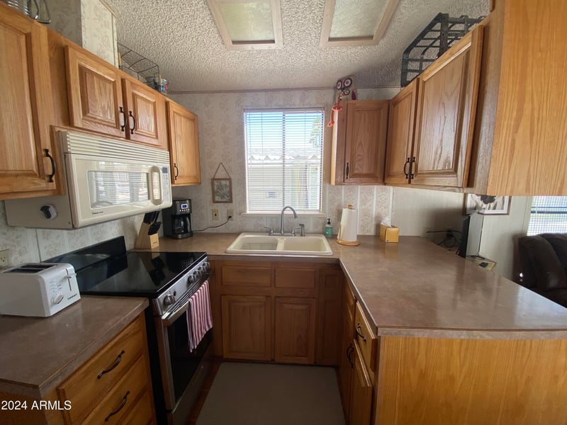 1098 Shoshone Dr #98, Apache Junction, AZ 85119