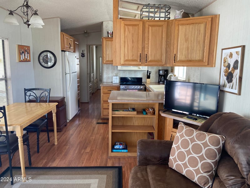 1098 Shoshone Dr #98, Apache Junction, AZ 85119