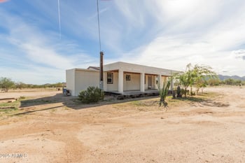 1099 Warren Rd, Maricopa, AZ 85139