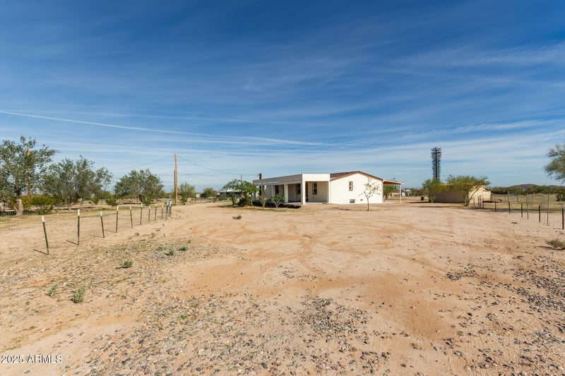 1099 Warren Rd, Maricopa, AZ 85139