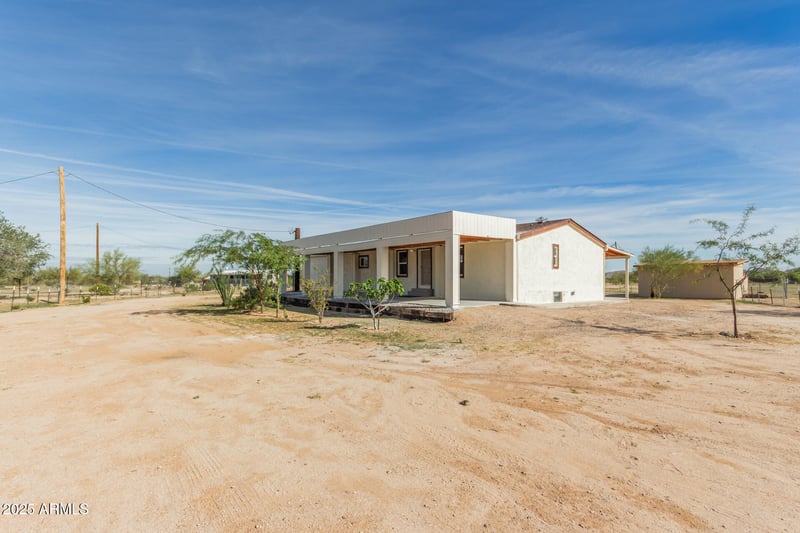 1099 Warren Rd, Maricopa, AZ 85139