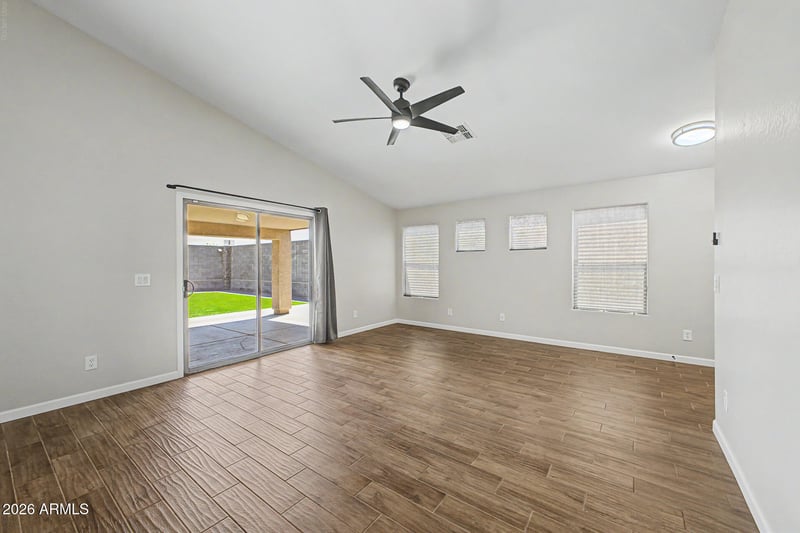 10993 W Loma Ln, Peoria, AZ 85345