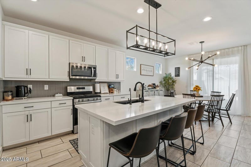 10994 Mckinley St, Avondale, AZ 85323