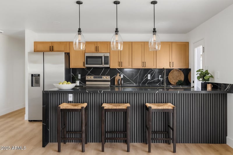 11 Fairmont Dr, Tempe, AZ 85282