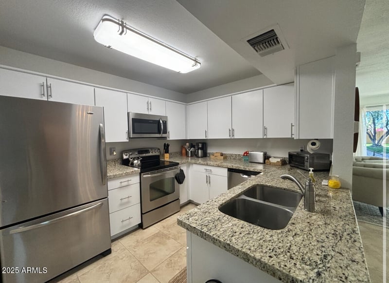 11 La Diosa Dr, Tempe, AZ 85282
