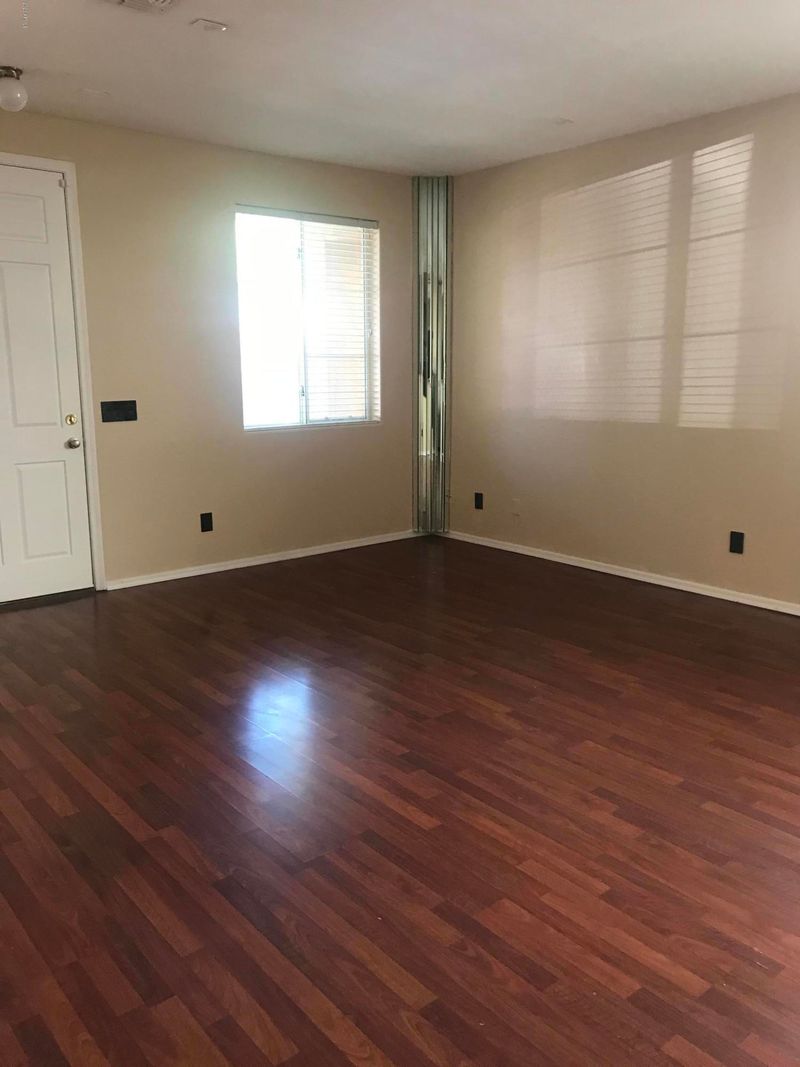 11 N 88th Ave, Tolleson, AZ 85353