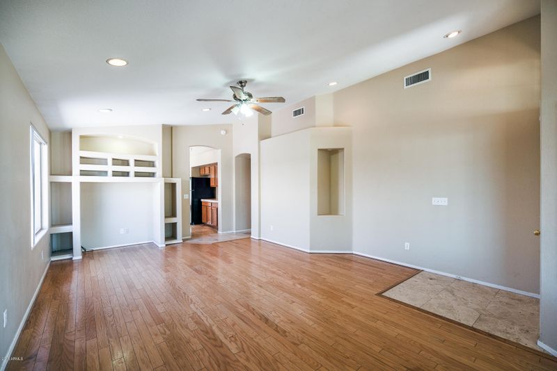 11 W Muriel Dr, Phoenix, AZ 85023