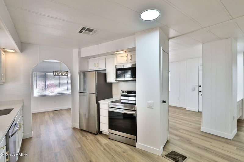 110 72nd Way, Mesa, AZ 85208