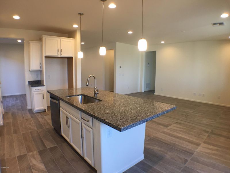 110 E Honeysuckle Pl, Chandler, AZ 85286