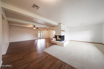 110 Las Palmaritas Dr, Phoenix, AZ 85021