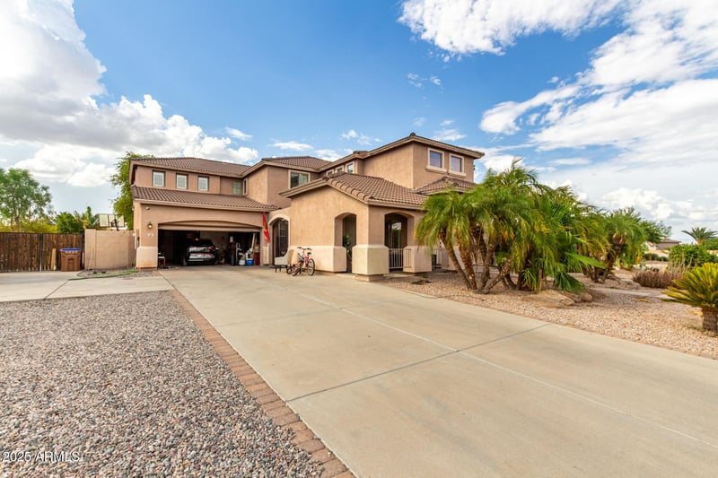 110 Shire Ct, San Tan Valley, AZ 85143