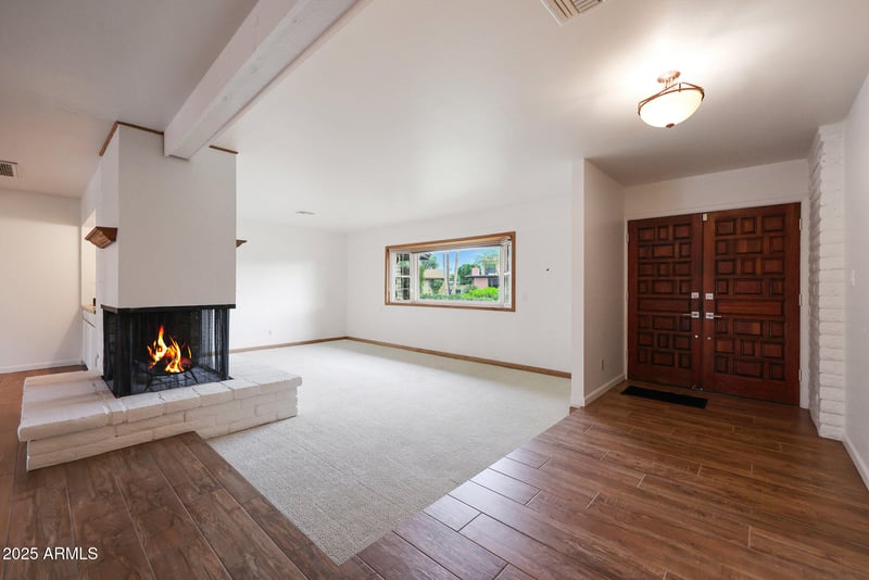 110 W Las Palmaritas Dr, Phoenix, AZ 85021