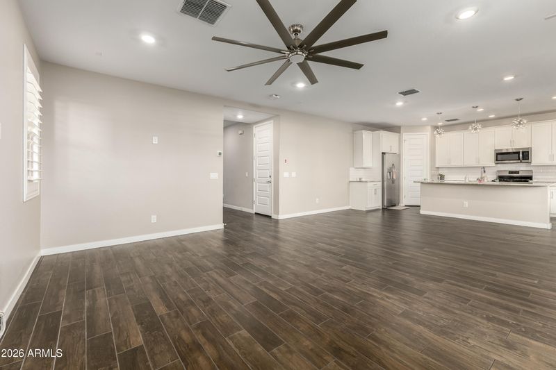 1100 E Armstrong Way, Chandler, AZ 85286
