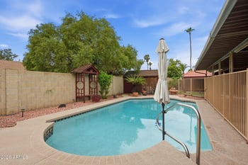 11002 45th Ave, Glendale, AZ 85304