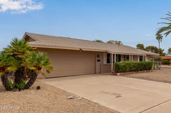 11002 Salem Dr, Sun City, AZ 85351