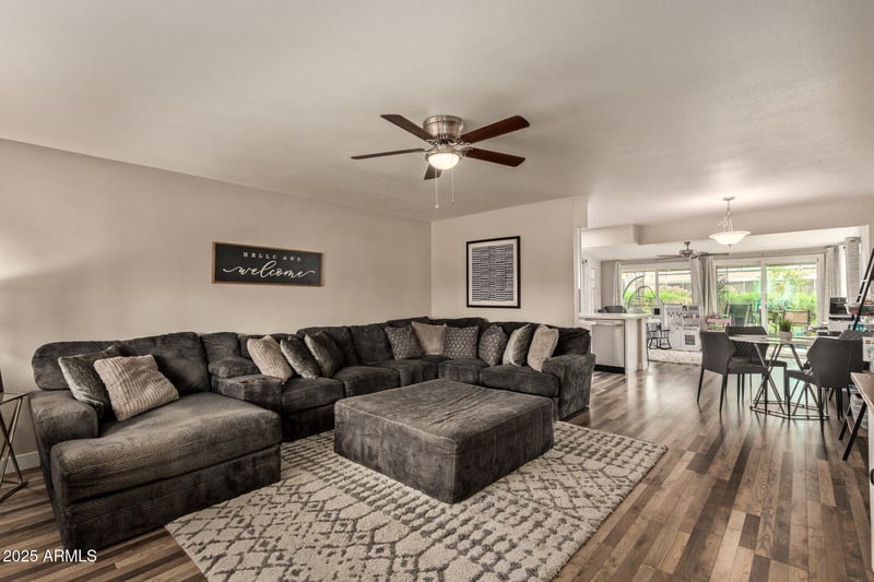 11002 Salem Dr, Sun City, AZ 85351