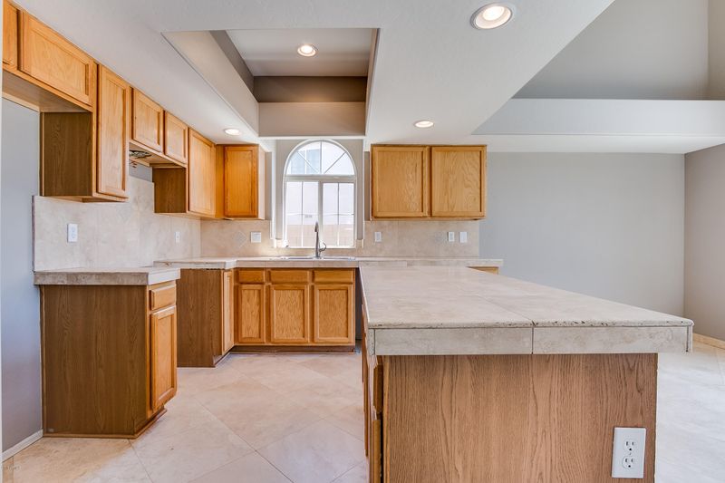 11005 W Augusta Ave, Glendale, AZ 85307