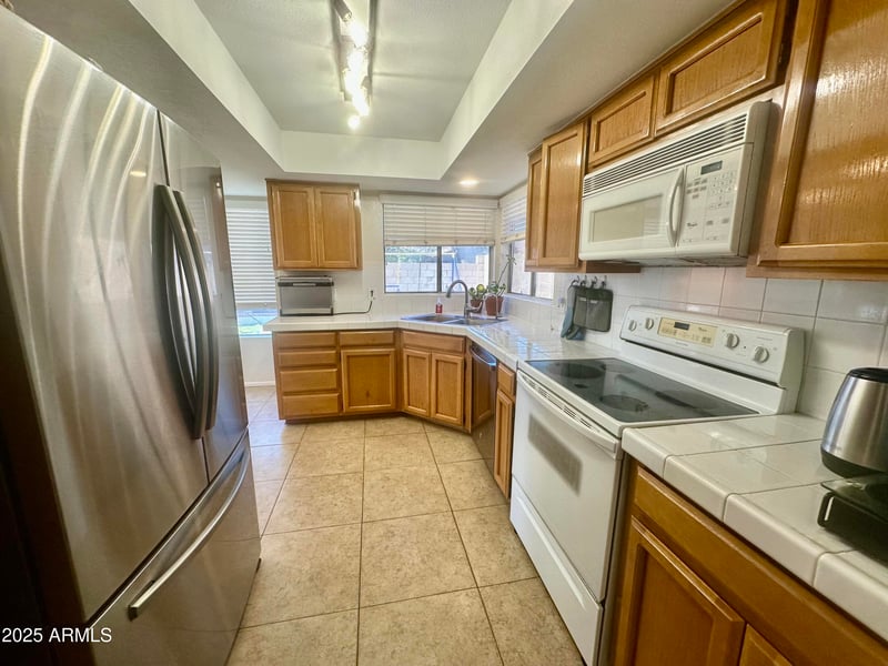 11006 60th Dr, Glendale, AZ 85304