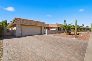 11006 Canyon Creek Dr, Sun City, AZ 85351