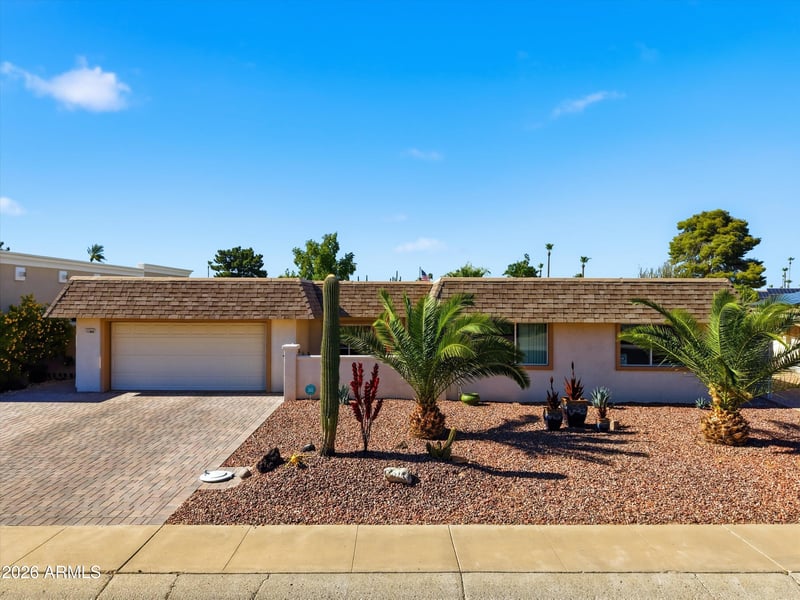11006 Canyon Creek Dr, Sun City, AZ 85351