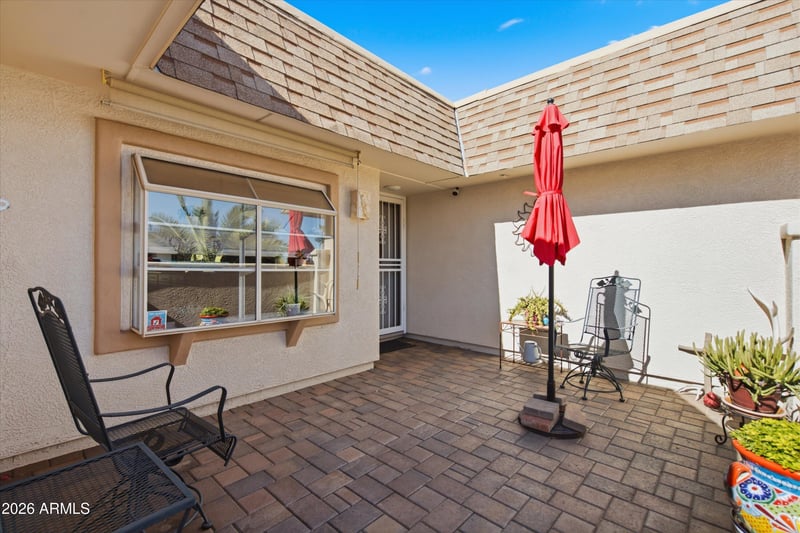 11006 Canyon Creek Dr, Sun City, AZ 85351