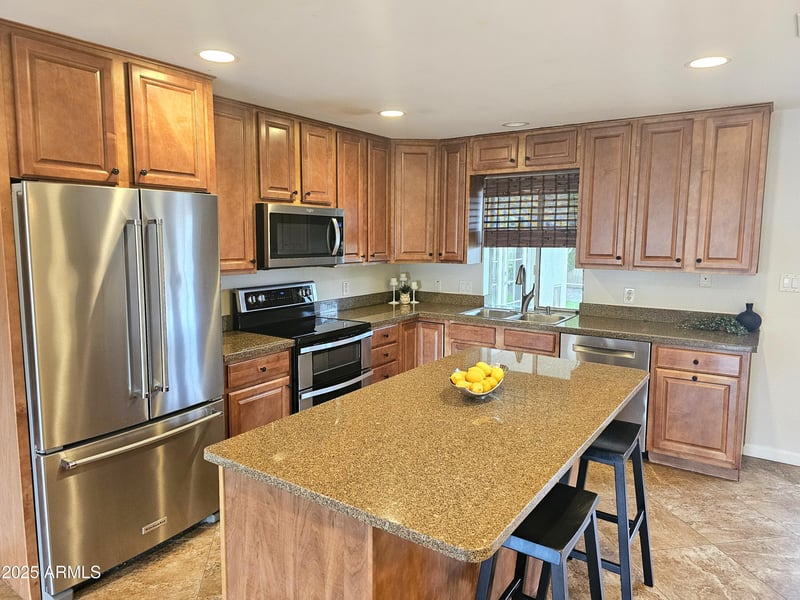 11009 Oke St, Phoenix, AZ 85044