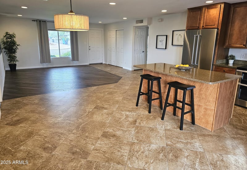 11009 Oke St, Phoenix, AZ 85044