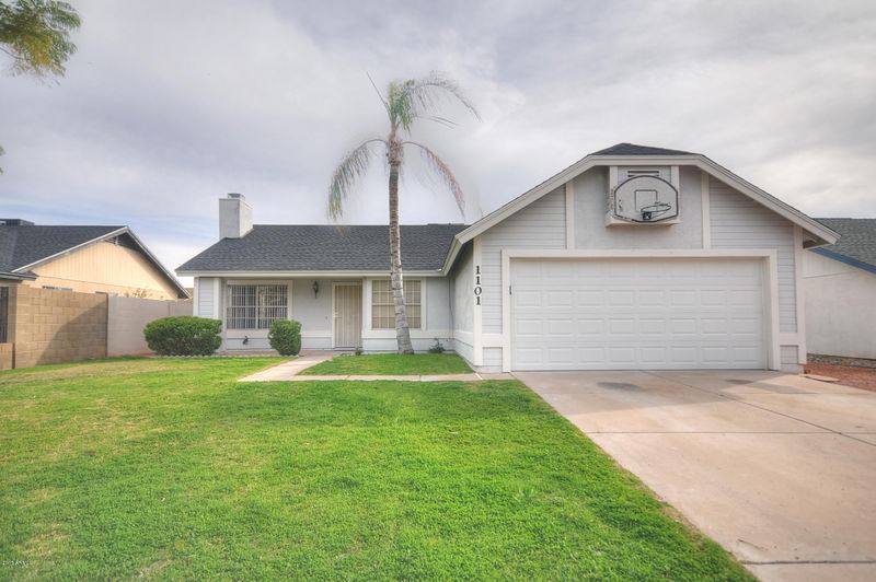 1101 W Behrend Dr, Phoenix, AZ 85027