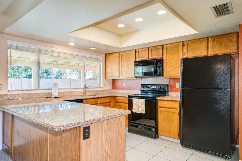 1101 W Runion Dr, Phoenix, AZ 85027