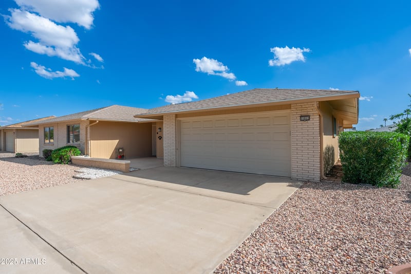 11011 Pleasant Valley Rd, Sun City, AZ 85351