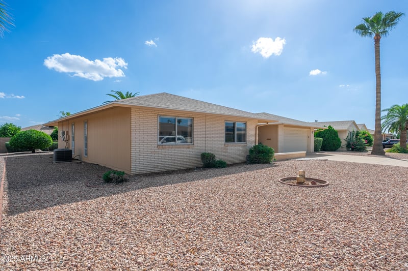 11011 Pleasant Valley Rd, Sun City, AZ 85351