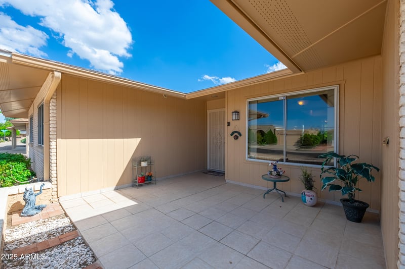 11011 Pleasant Valley Rd, Sun City, AZ 85351