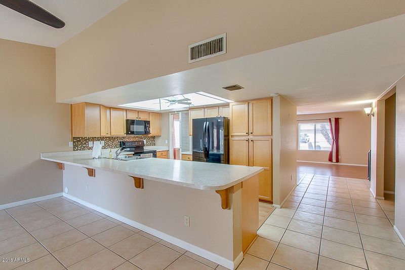 11015 S Tomah St, Phoenix, AZ 85044