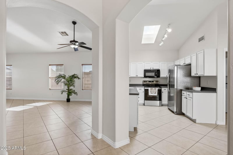 11016 Almeria Rd, Avondale, AZ 85392