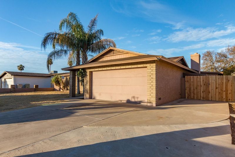 11016 N 47th Dr, Glendale, AZ 85304