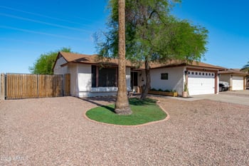 11016 N 66th Dr, Glendale, AZ 85304
