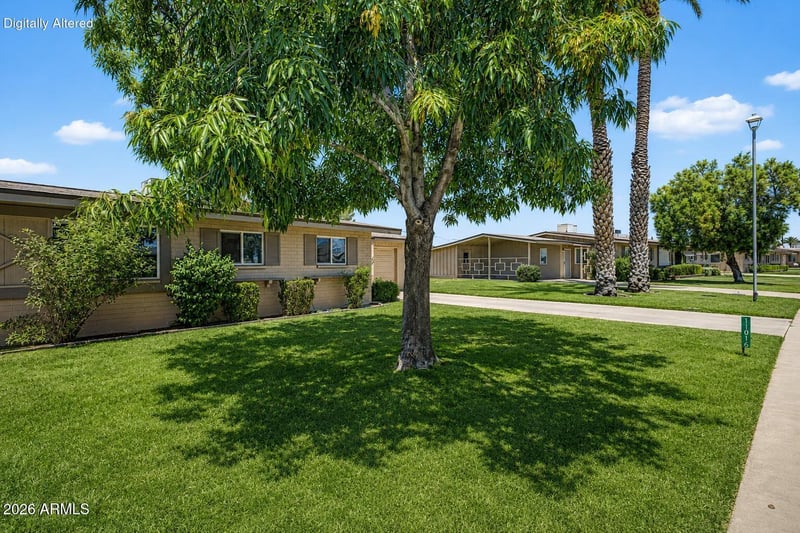 11016 Coggins Dr, Sun City, AZ 85351
