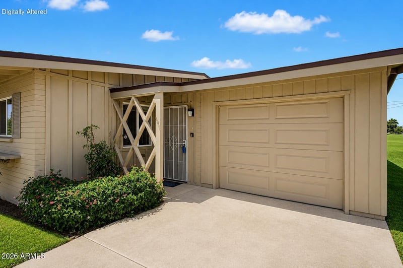 11016 Coggins Dr, Sun City, AZ 85351