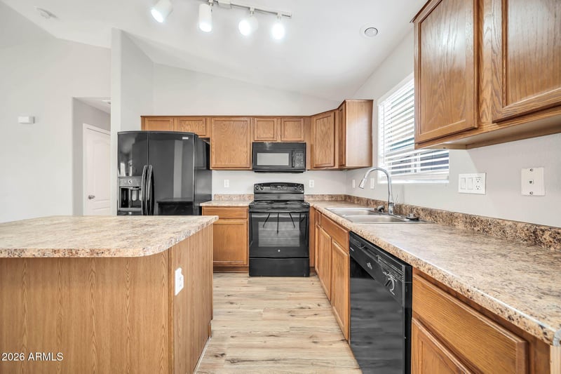 11017 Wilshire Dr, Avondale, AZ 85392