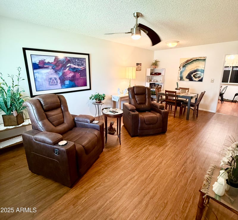 11019 Santa Fe Dr, Sun City, AZ 85351