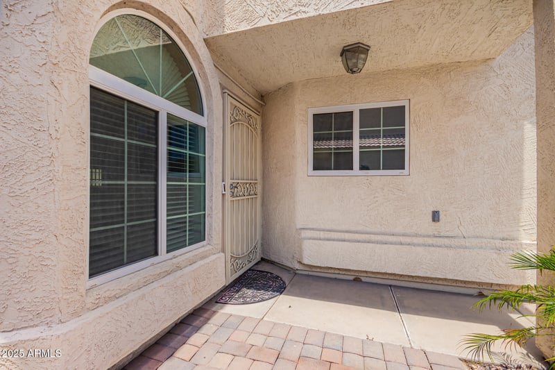 1102 Blackbird Dr, Gilbert, AZ 85234