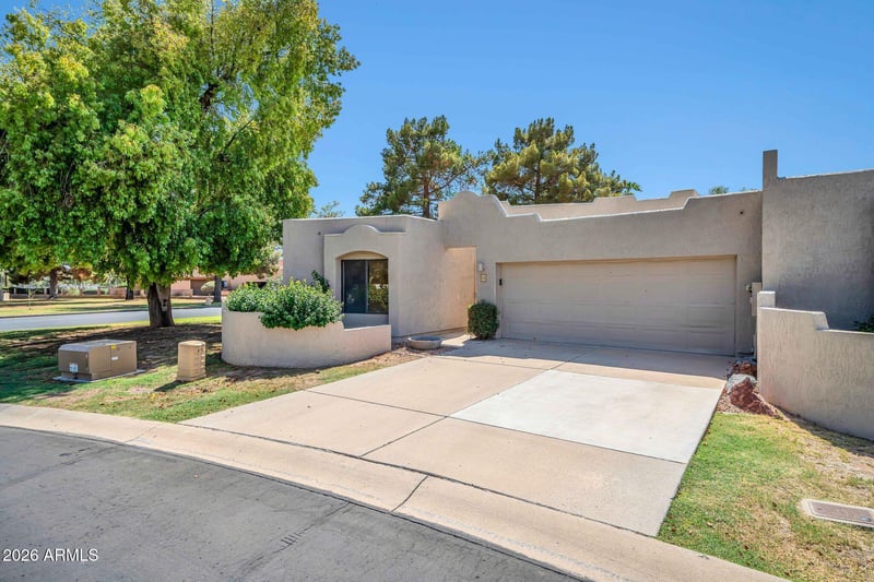 1102 E Acacia Cir, Litchfield Park, AZ 85340