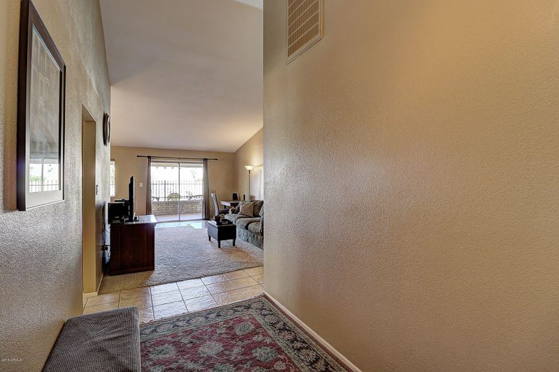 1102 E Paradise Ln, Phoenix, AZ 85022