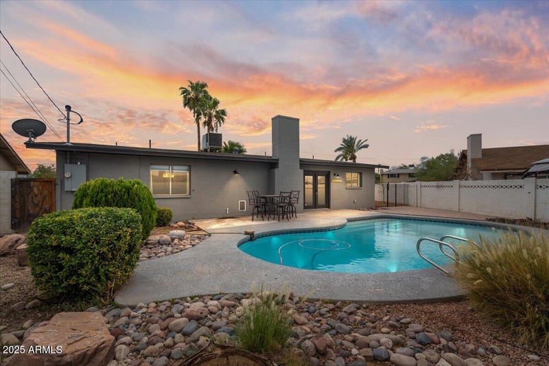 1102 Redondo Cir, Tempe, AZ 85282
