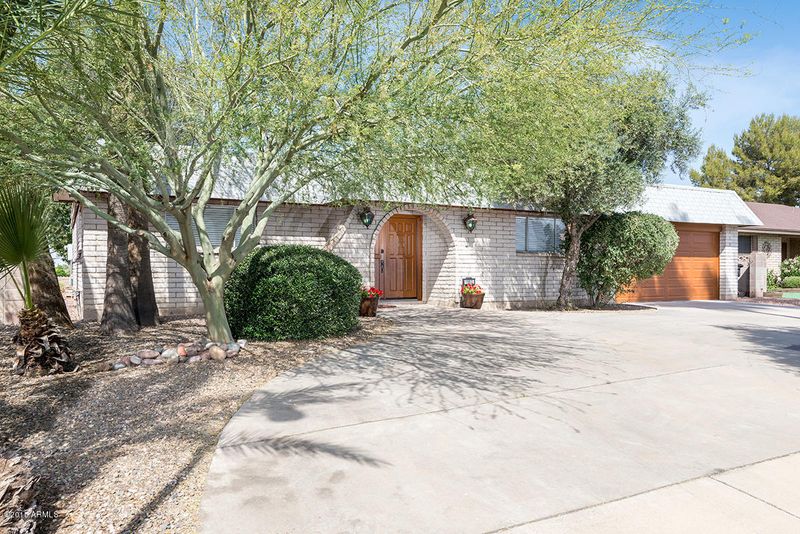 1102 S 72nd St, Mesa, AZ 85208