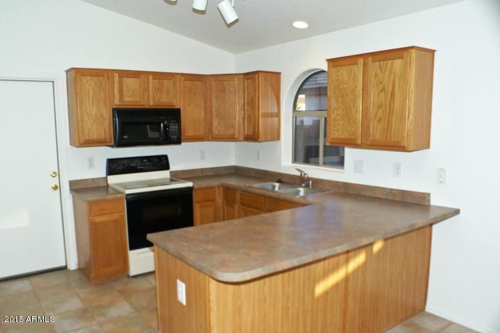 1102 S Sierra St, Gilbert, AZ 85296