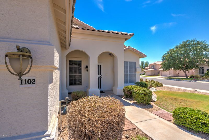 1102 W Davis Rd, Phoenix, AZ 85023
