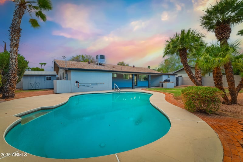 11020 39th St, Phoenix, AZ 85028