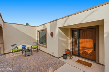 11022 Crestbrook Dr, Sun City, AZ 85351